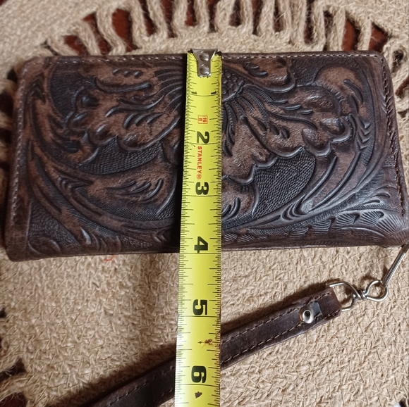 New Tooled Sunflower Brown Leather Wristlet Wallet 7.5" - Picture 3 of 10